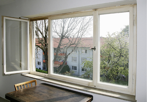 <p>
Bei den neuen Fenstern will die Eigentümerin besonders darauf achten, dass die Fenster dicht sind und ordentlich aussehen.
</p>