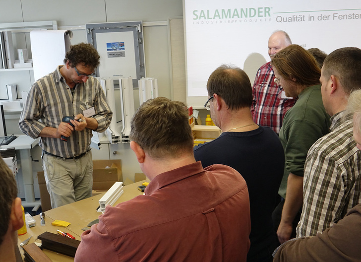 Praxisworkshops und Montagetraining für Salamander Partnerbetriebe - © SIP
