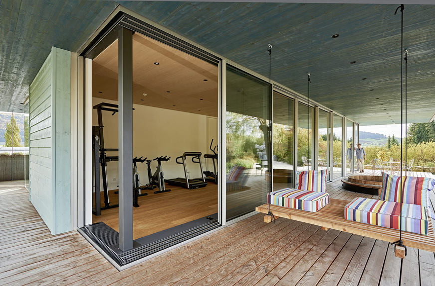 Von Innen gibt die filigrane Optik von cero einen weiten Ausblick frei.