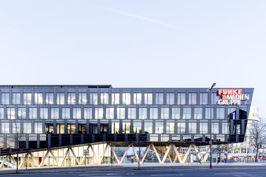 Die neue Zentrale der Funke Mediengruppe zeichnet sich durch eine außergewöhnliche Architektur mit viel Glas aus.