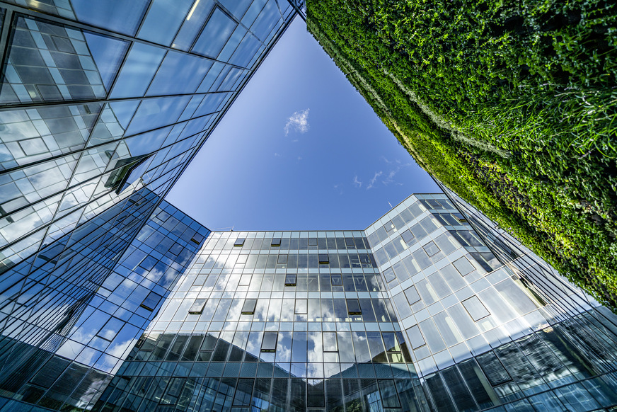 Das Posejdon in Stettin ist das erste polnische Bürogebäude mit einem Energieverbrauch von nahezu Null. Die Aluminiumfassade stammt von Aluprof.