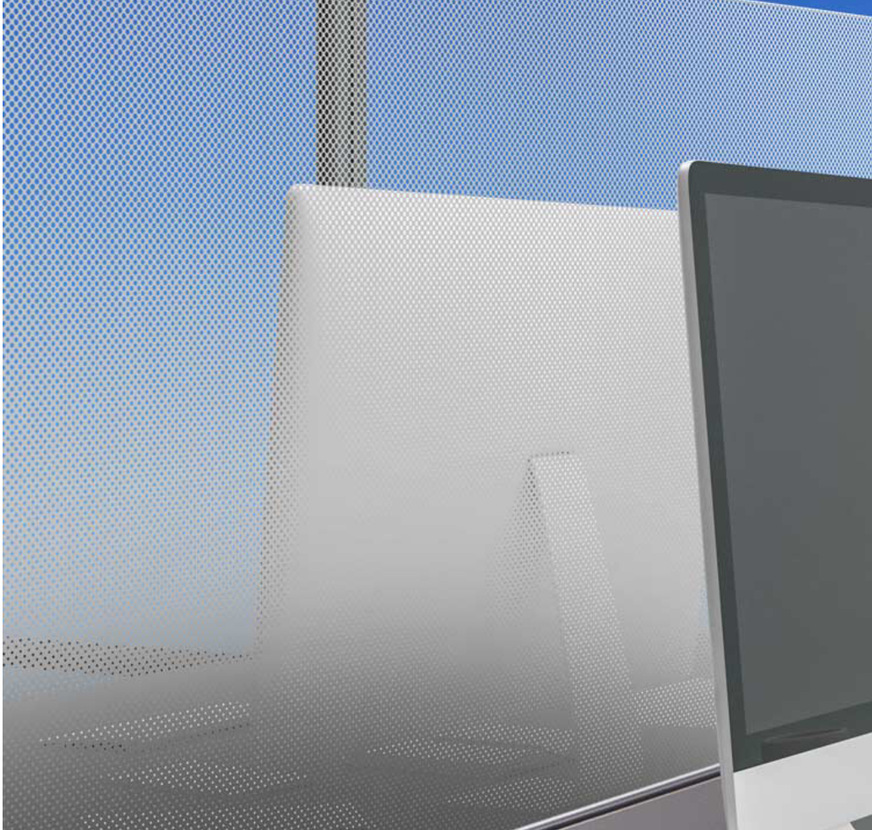 Schreibtisch-Abschirmungen, die mit Pixel Gradient gefertigt werden, verfügen über eine spezielle Textur mit Vorhangeffekt, die Privatheit am Arbeitsplatz schafft.