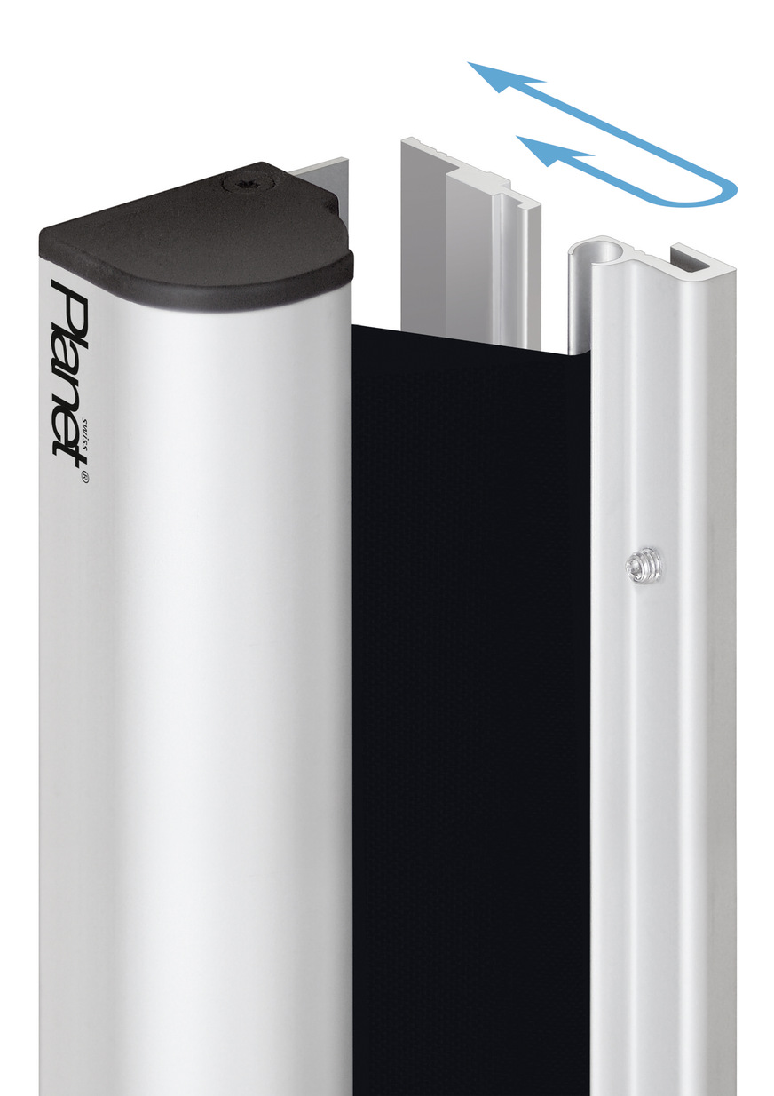 Aufgrund des speziellen&nbsp;Ein- und Aushängesystems für das Rollo reicht für die Installation des Fingerschutzes ein Monteur aus.