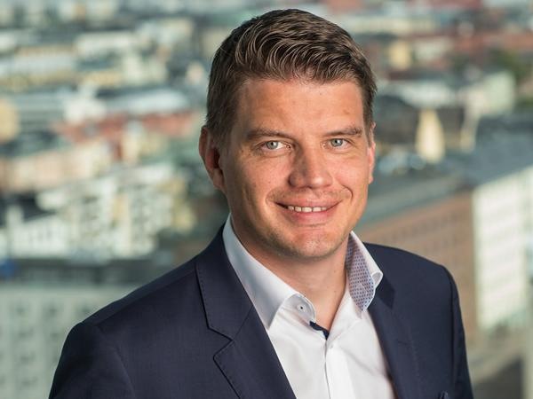 Ab Juni wird&nbsp;Sasu Koivumäki als Interims CEO die Geschäfte von Glaston übernehmen.