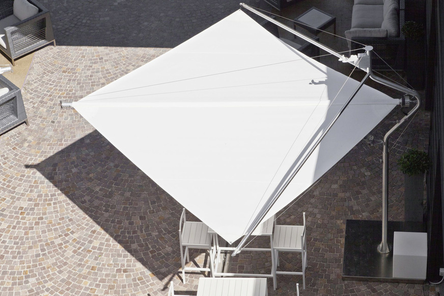Lieferbar ist Defense als „Mod. 11“ in 2,9 × 2,9 m, oder als „Mod. 14“ mit 3,4 × 3,4 m Baugröße.