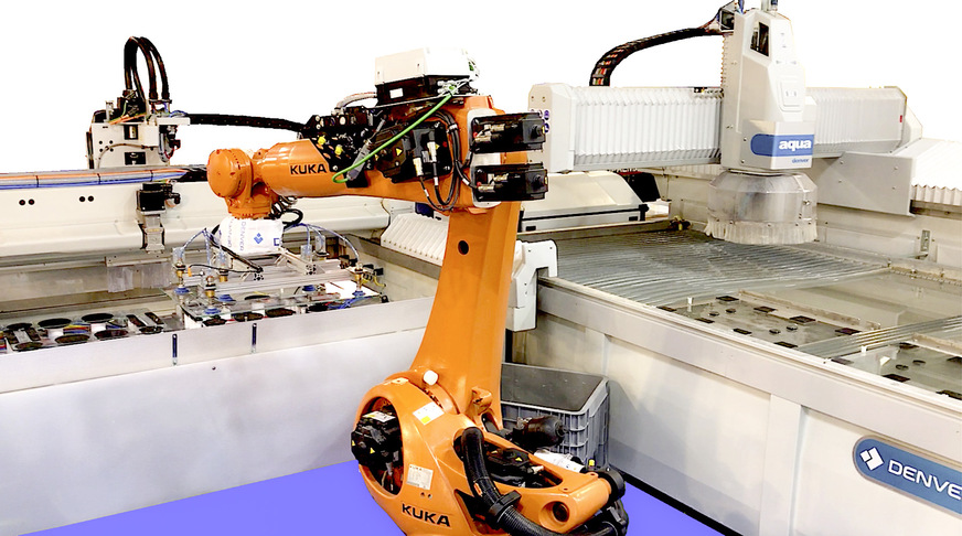 Mit steigender Digitalsierung steigt auch der Einsatz von Robotern bei der Glasbearbeitung.