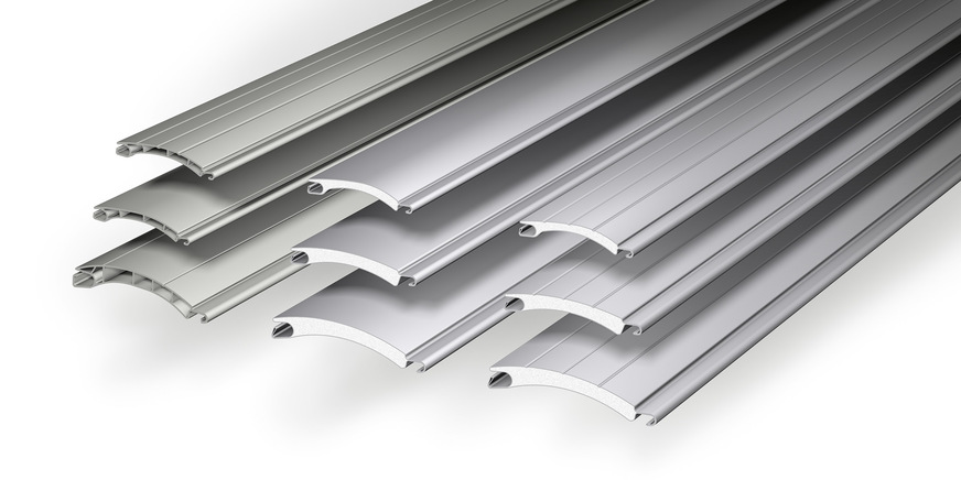 In addition to the proven standard design with grooves, the A&nbsp;37 profile will also be available in a smooth look in the future. This is right on trend and fits in with modern housing.