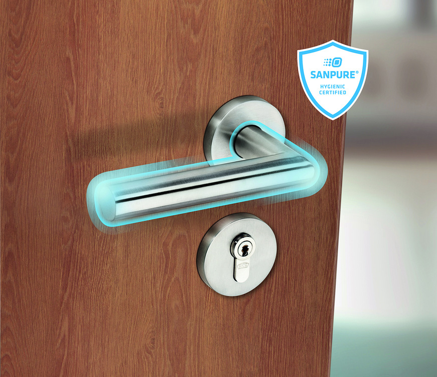 Eine Griffoberfläche, die mit Nanosilber versetzt ist unterbindet das exponentielle Wachstum von Keimen. Dies bewirkt eine dauerhafte Desinfektion der Oberfläche, wie dies die&nbsp;antimikrobielle&nbsp;Sanpure&nbsp; Beschichtung bei den BKS-Türdrückern leistet.