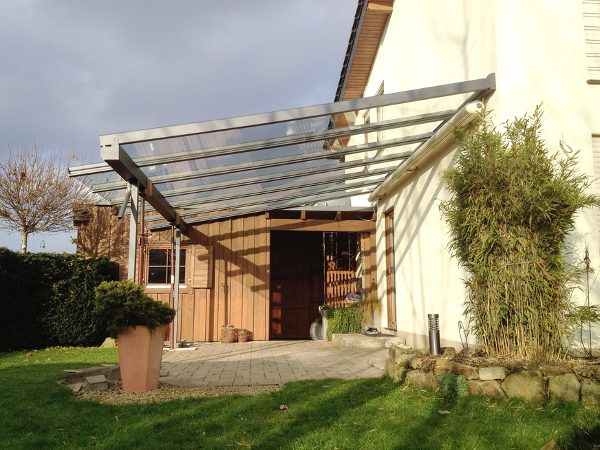 Pilkington Activ eignet sich sehr gut für alle Dachverglasungen, z. B. von Wintergärten, Terrassenüberdachungen und Vordächern. Wichtig ist, dass das es Regen bzw. Wasser und Sonnenlicht abbekommt.