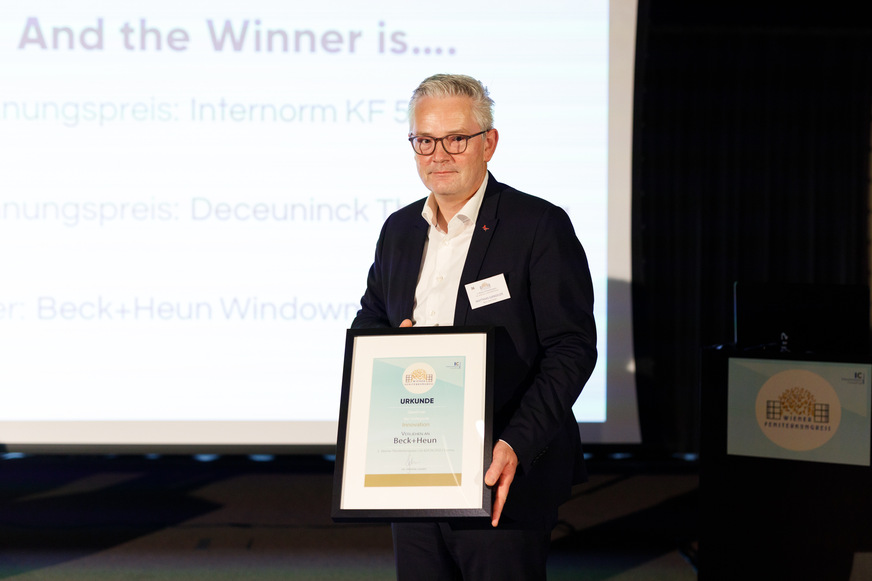 Ein WFK.Awards ging an Beck+Heun, die mit Windowment in puncto Innovation als Spitzenreiter ausgezeichnet wurden. Im Bild zu sehen: Vertriebsleiter Matthias Gangeler.