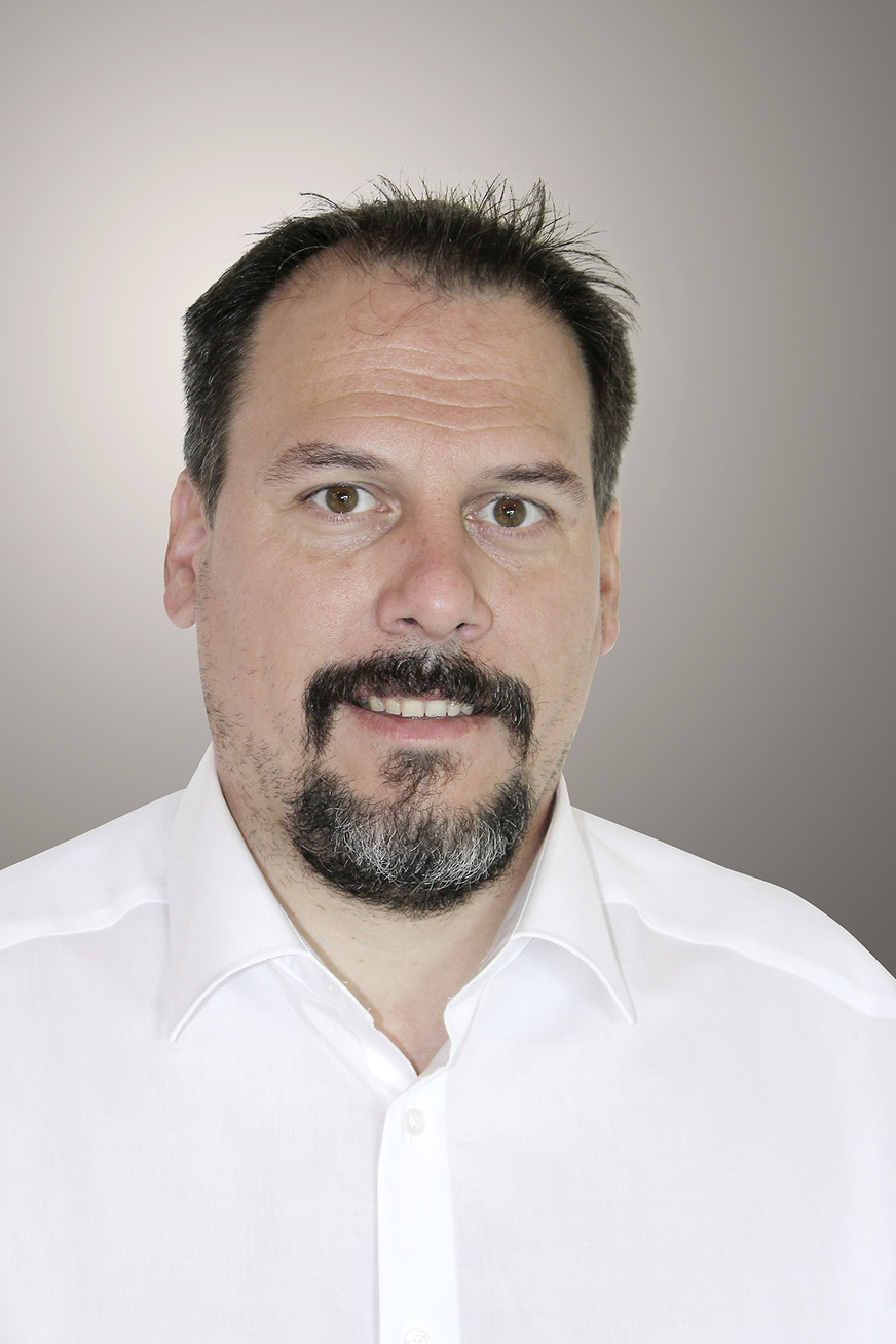 Anwendungstechniker Andreas Silbernagl von Simonswerk