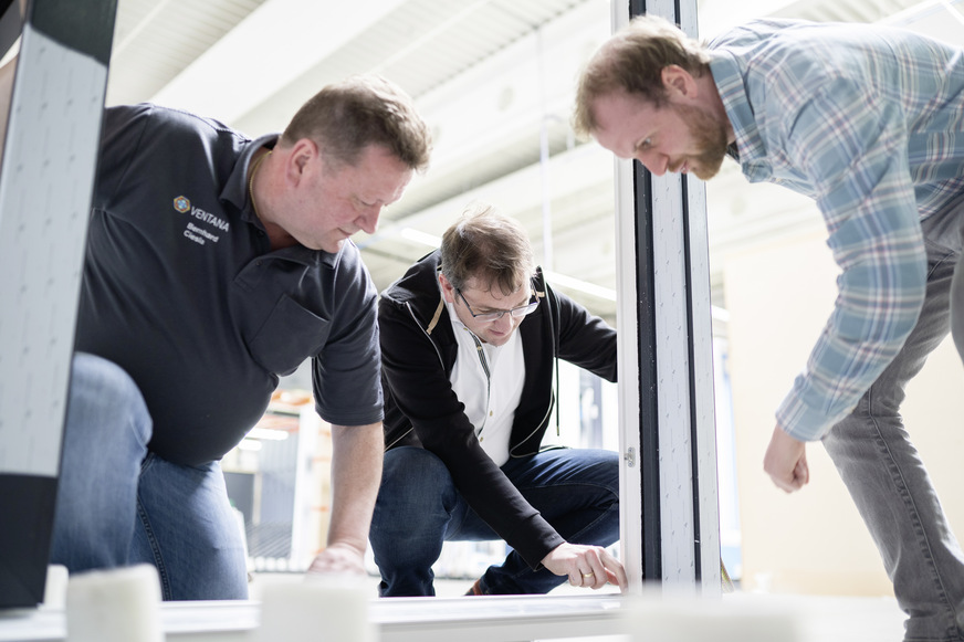 Freuen sich auf neue Herausforderungen: Produktionsleiter Aluminium, Bernd Ciesla, Produktmanager und Vertriebsleiter Deutschland Nord-West, Stefan Herbers sowie Leiter Vertrieb und Marketing, Daniel Lechtenberg.