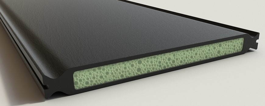 Einbaufertig: Der Alpet-Dämmsteg aus Kunststoff. Die grünliche Farbe des Füllmaterials rührt von der Verwendung von PET aus rezyklierten Flaschen her.