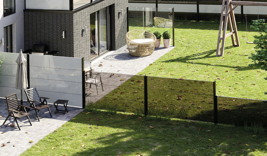 Gläser im Garten – etwa als Zaun, Einfriedungen oder als Schutz vor Einblicken und Wind – sind langlebiger und eleganter als viele klassiche Zaun-Konstruktionen.