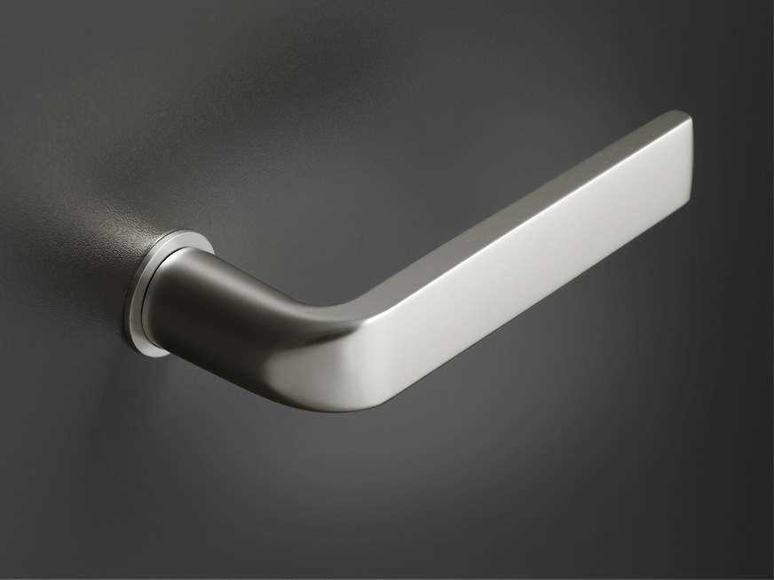 Neben den Originaltürdrückern wählten die Architekten für weitere Türen im Gebäude die Modelle FSB 1015 und FSB 1045 aus Aluminium.