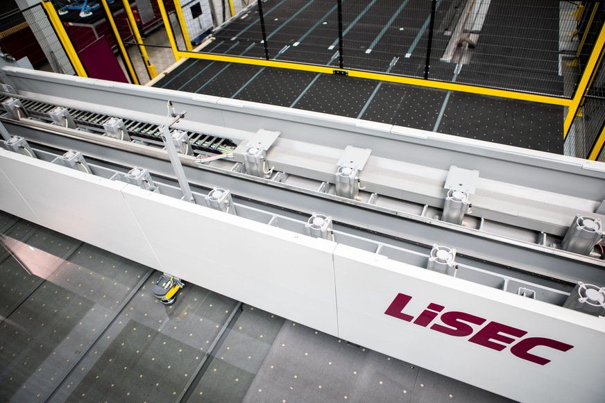 Blick auf den Lisec VSL-A Zuschnitt für Verbundgläser und VSG.