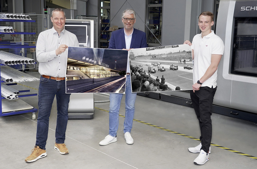 Christian Müller (Projektinitiator bei Luckey), Hans-Werner Luckey (Geschäfts­führer) und Marvin Zumdick (Bauleiter) in der voll digitalisierten Produktion in Bad ­Wünnenberg-Haaren.