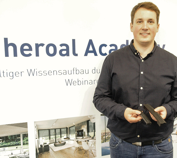 Marc Wöhrmann ist beim Aluminium-Systemhaus heroal mitverantwortlich für die Entwicklung und Konstruktion von Fenstersystemen.