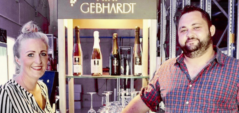 Die Inhaber des Weingutes in Eltville am Rhein, Claire Hirt-Gebhardt und Christian Gebhardt