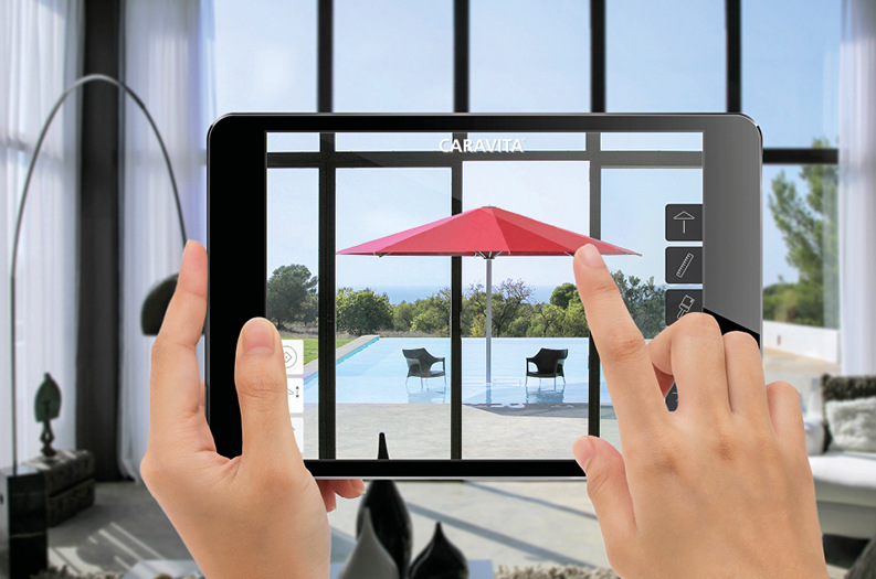 Mit der Caravita AR Designer App kann der perfekte Sonnenschirm live und direkt vor Ort konfiguriert werden.