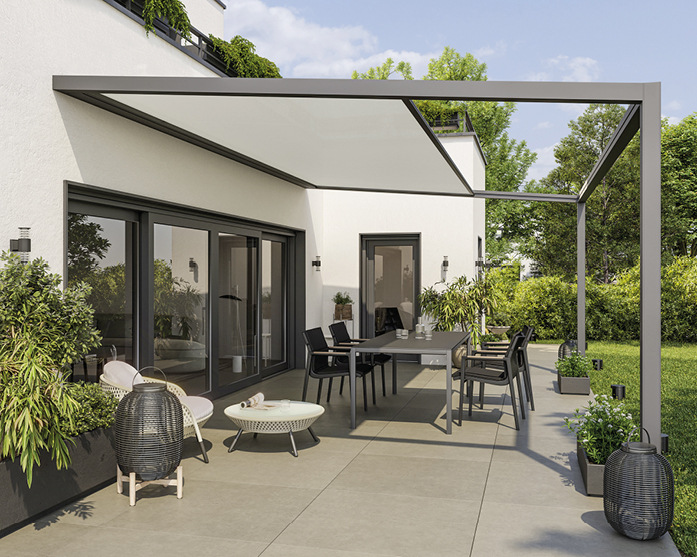 Soltis Proof W88 ist ein sehr leichtes und dünnes wasserdichtes Gewebe, das durch sein gutes, kompaktes Aufwickelverhalten besonders für textile Terrassendächer und Pergolamarkisen prädestiniert ist.