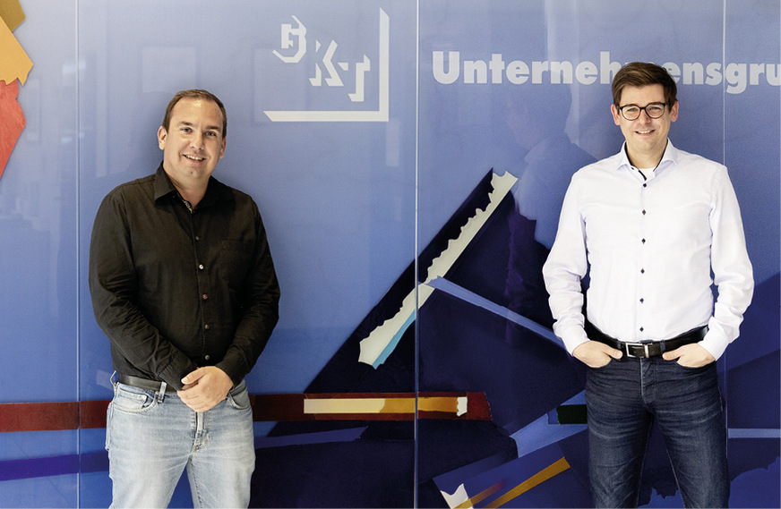 „Die Entscheidung für eine neue Software ist eine Frage des Vertrauens und des konstruktiven Miteinanders“, so GKT-Geschäftsführer Peter Egg (l.). Er freut sich über die gelungene Zusammenarbeit mit Hegla-Hanic und deren Geschäftsführer Dr. Jan Schäpers (r.).