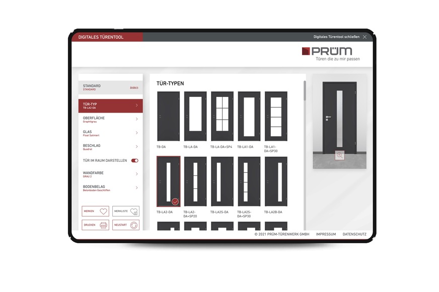 Mit dem Türen-Konfigurator von Prüm können auch Endverbraucher ihre Wunschtür vom Sofa aus selbst zusammenstellen.