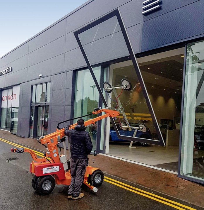 … bei großen Elementen geschätzte Montagehelfer.