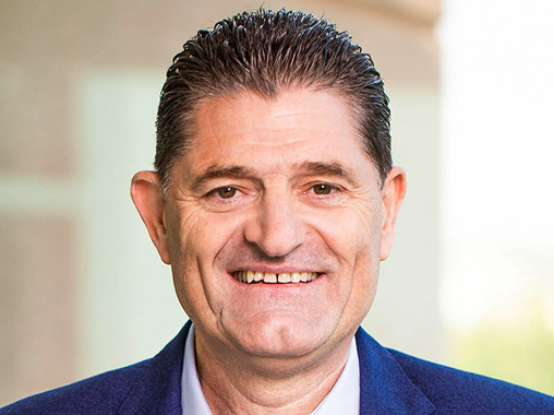 Wolfgang Sandhaus ist bei Salamander als CSO in der Geschäftsleitung verantwortlich für den Bereich Vertrieb.