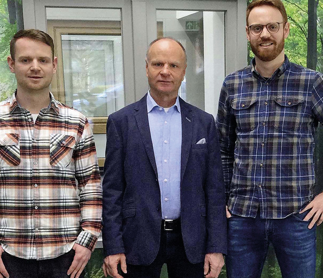 Die Geschäftsleitung bei Herr Fensterbau (v.l.): Niklas Herr, Geschäftsführer Rolf Herr, Jonas Herr.