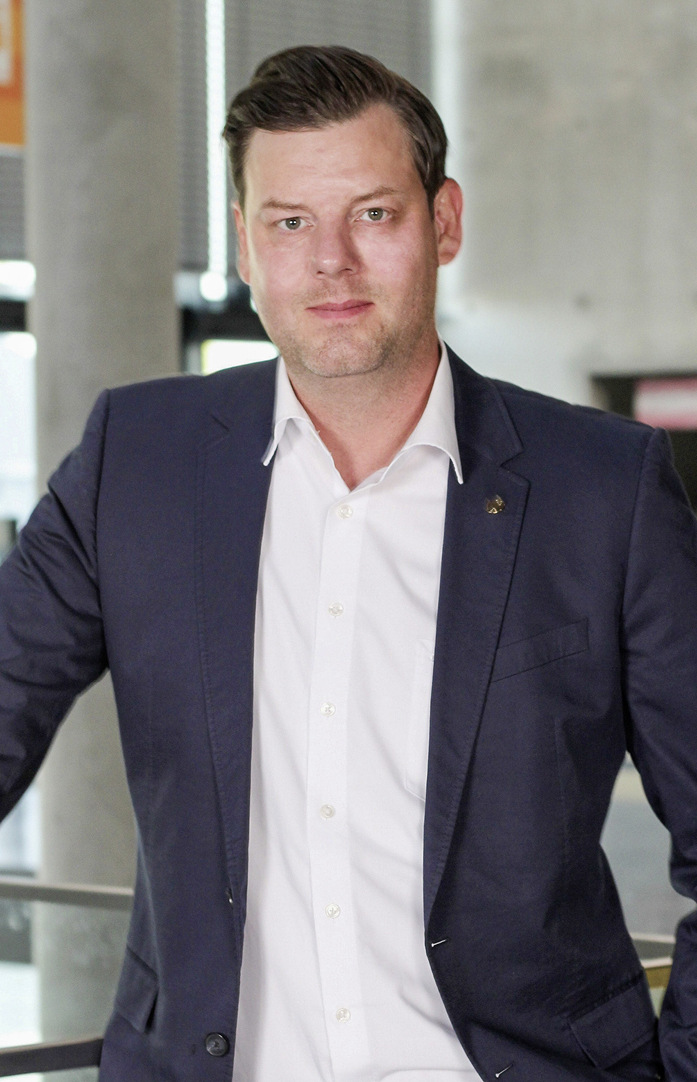Sebastian Schmid sieht, dass sich mit der Pandemie die bereits große Nachfrage an Beschattungen für die Außengastronomie immens verstärkt hat.