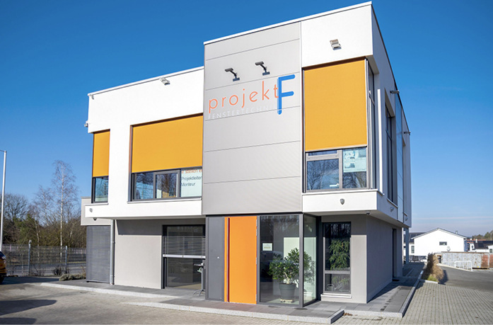 Der mit Becker-Produkten intelligent gesteuerte ­­Sicht- und Sonnenschutz bietet gleichzeitig die Möglichkeit, Kunden dahingehend zu beraten.