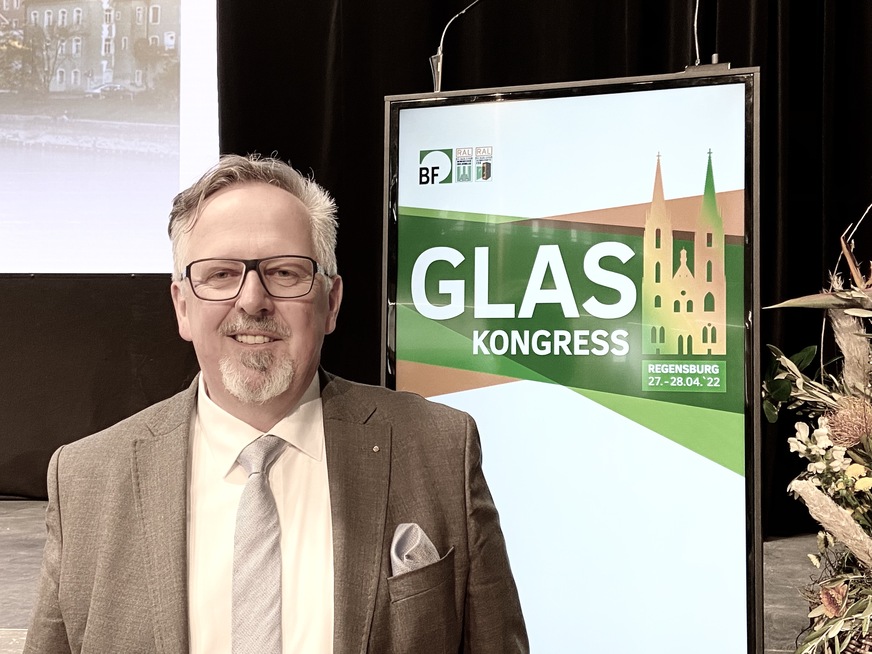 Hans-Joachim Arnold wurde in Regensburg als BF-Vorstandsvorsitzender von den Mitgliedern wiedergewählt.