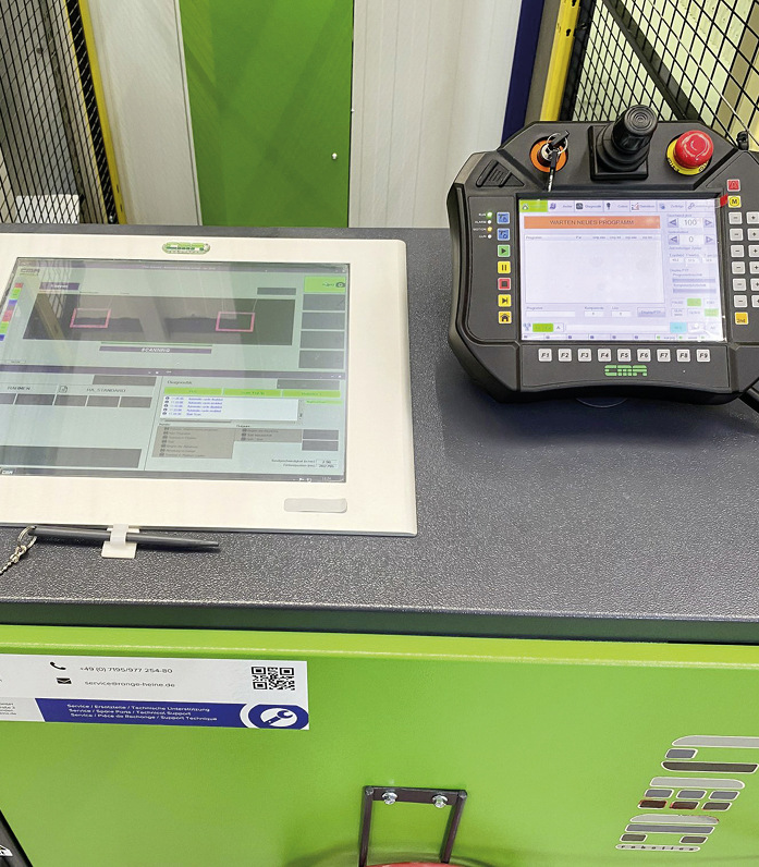 Die intuitive Panel-Steuerung ermöglicht eine ­einfache Bedienung und – wenn nötig – ein flexibles manuelles Nachjustieren.