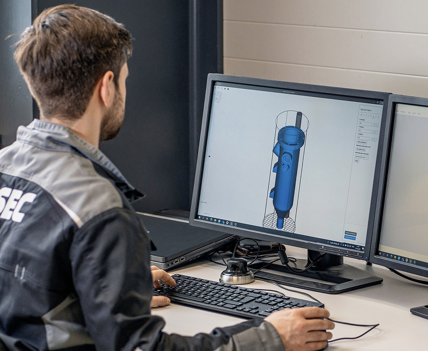 Die Sintratec S2 wird bei Lisec fast täglich eingesetzt, um Prototypen und mittelgroße Produktionsteile aus robustem PA12 Material herzustellen.