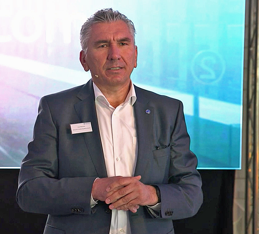 Gealan Geschäftsführer Ivica Maurović eröffnet das Zukunftsforum.