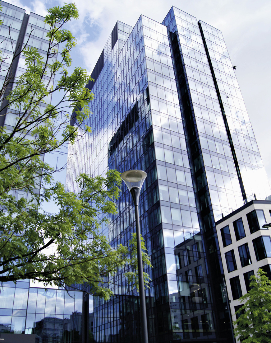 Der Varso Tower ist mit seinen 53 Stockwerken und einer Höhe von 310 m bis zur Turmspitze das höchste Gebäude in Polen und vielfach zertifiziert.