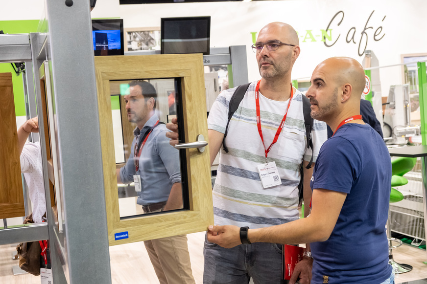 Endlich wieder Produkte ausprobieren und Lösungen erfahren war ein wichtiger Aspekt beim Fachmesseverbund Fensterbau Frontale und Holz-Handwerk im Vordergrund.