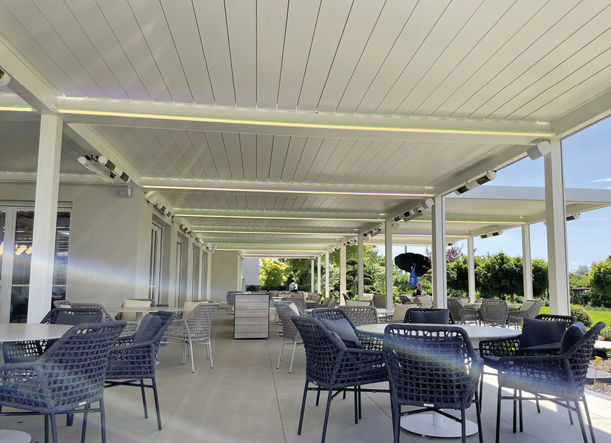 Um auch bei schlechtem Wetter und kühleren Temperaturen angenehmen Komfort für die Gäste bieten zu können, wurden alle Bereiche mit Heizstrahlern ausgestattet.