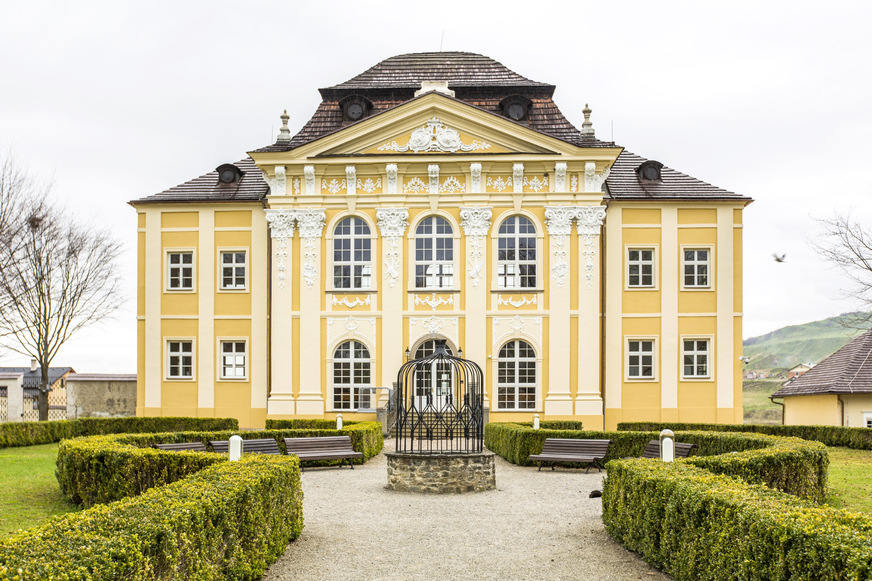 Mit Adler Histo können historische Fenster schonend und originalgetreu restauriert werden.