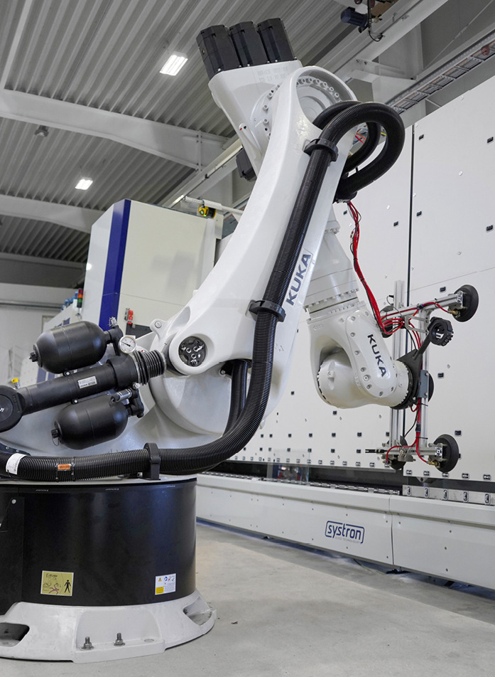Die Beladung über Roboter mit mehreren Stellplätzen für die Glasböcke ist einfach und rasch umsetzbar.