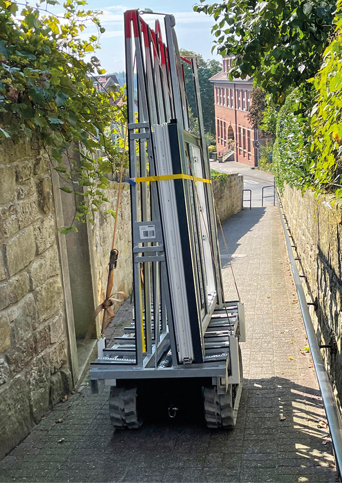 Neu ist der funkgesteuerte TT 1000 Transporter mit 1t Traglast, der Handwerker auf den Baustellen entlastet.