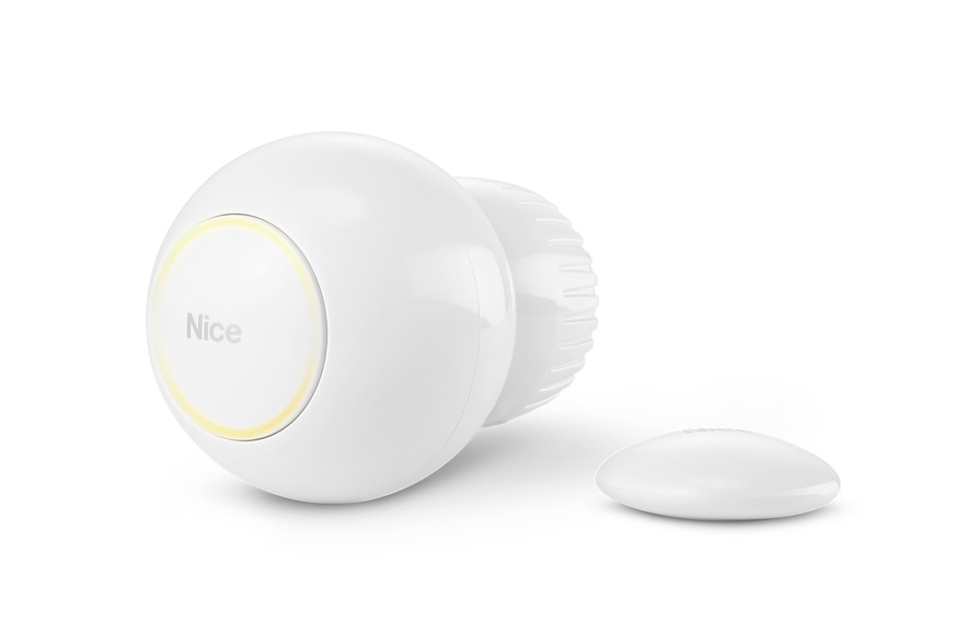 Heat-Control lässt sich einfach an alle ­bestehenden Heizkörper installieren.