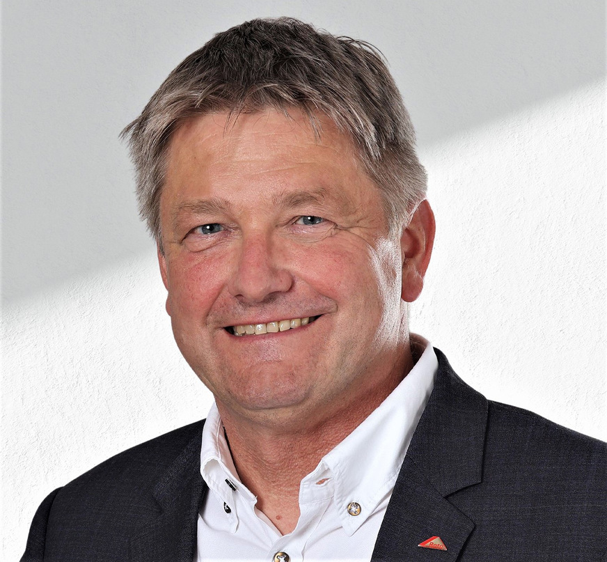 Eberhard Mammel verantwortet als Leiter Sortimentsvermarktung der Roto Frank Fenster- und Türtechnologie GmbH u. a. die aktuelle Weiterentwicklung des Beschlagkonfigurators „Roto Con Orders“.