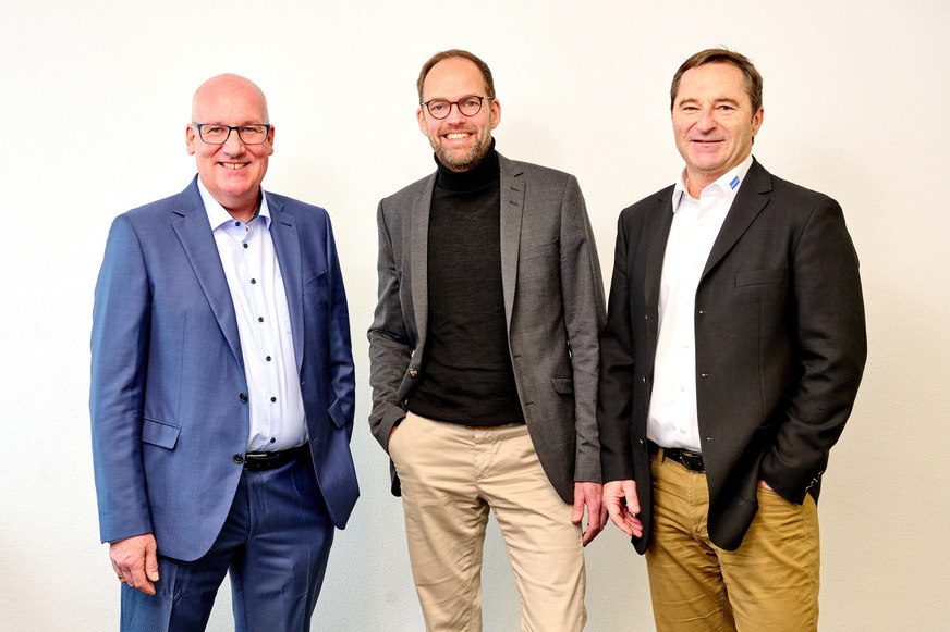 Im Bild das Führungsteam mit Jörg Hofmann (Geschäftsführung, Werkleiter), Jörn Schütte (Vertrieb), Patrick Hartmann (Human Resources) (v.r.n.l.).