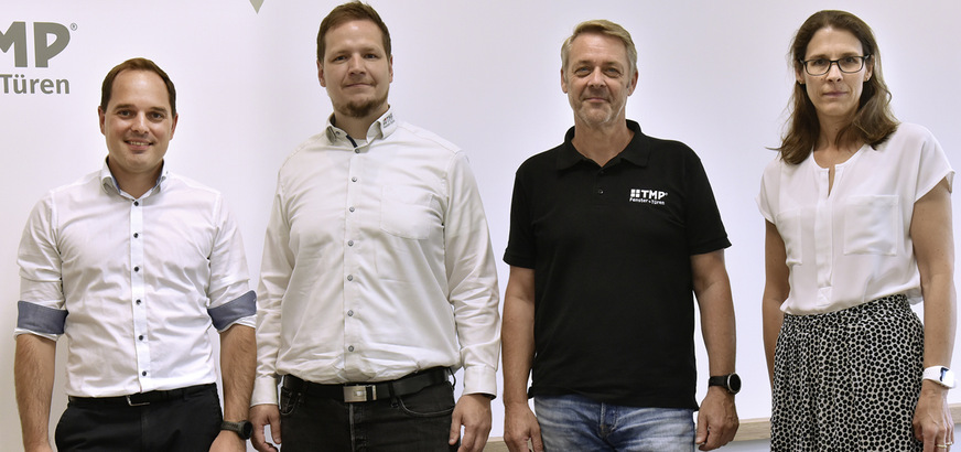 Mehr als zwanzig Jahre Softwarepartnerschaft – von links: Tobias Kern, Geschäftsführer TMP; ­Felix Frank, Leiter IT /digitale Transformation TMP; Uwe Rogge, Leiter EDV TMP sowie Nicole Dießel, ­Director Commercial Services DACH A+W Cantor.