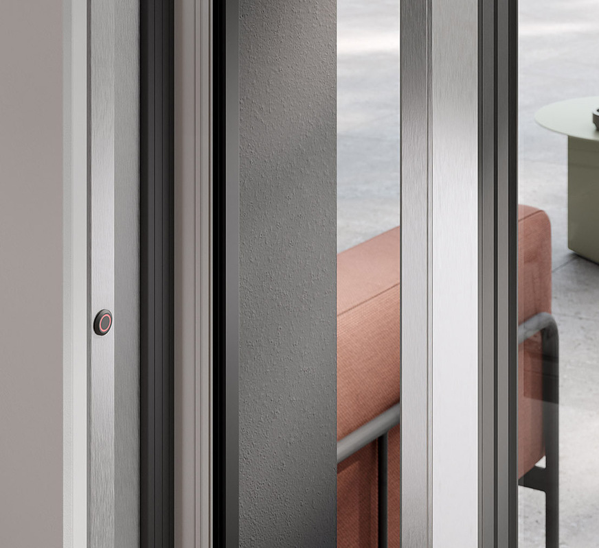 Die Materialien Kunststoff, Aluminium und Holz können als Innen- und Außendekor wahlweise kombiniert werden.