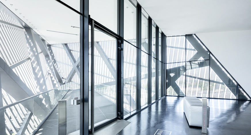 Auch im Militärmuseum von Architekt Daniel Libeskind in Dresden sind Hochleistungsgläser von Vetrotech eingesetzt.