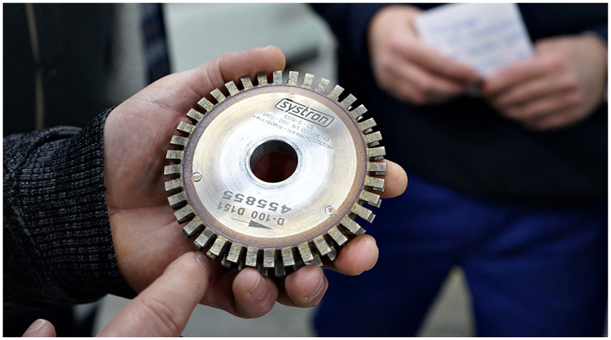 Interpane Hildesheim setzt ausschließlich systronTOOLS ein, um die maximale Leistung der Anlage zu erreichen.