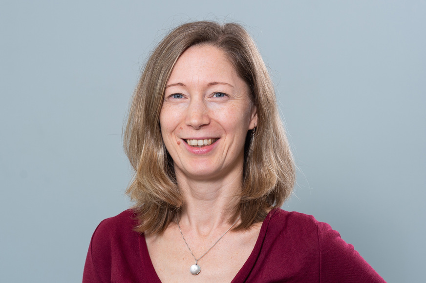 Dr. Julia Bachinger ist seit September 2023 die neue Leiterin des Fach­be­rei­ches Fenster an der Holz­for­schung Austria.
